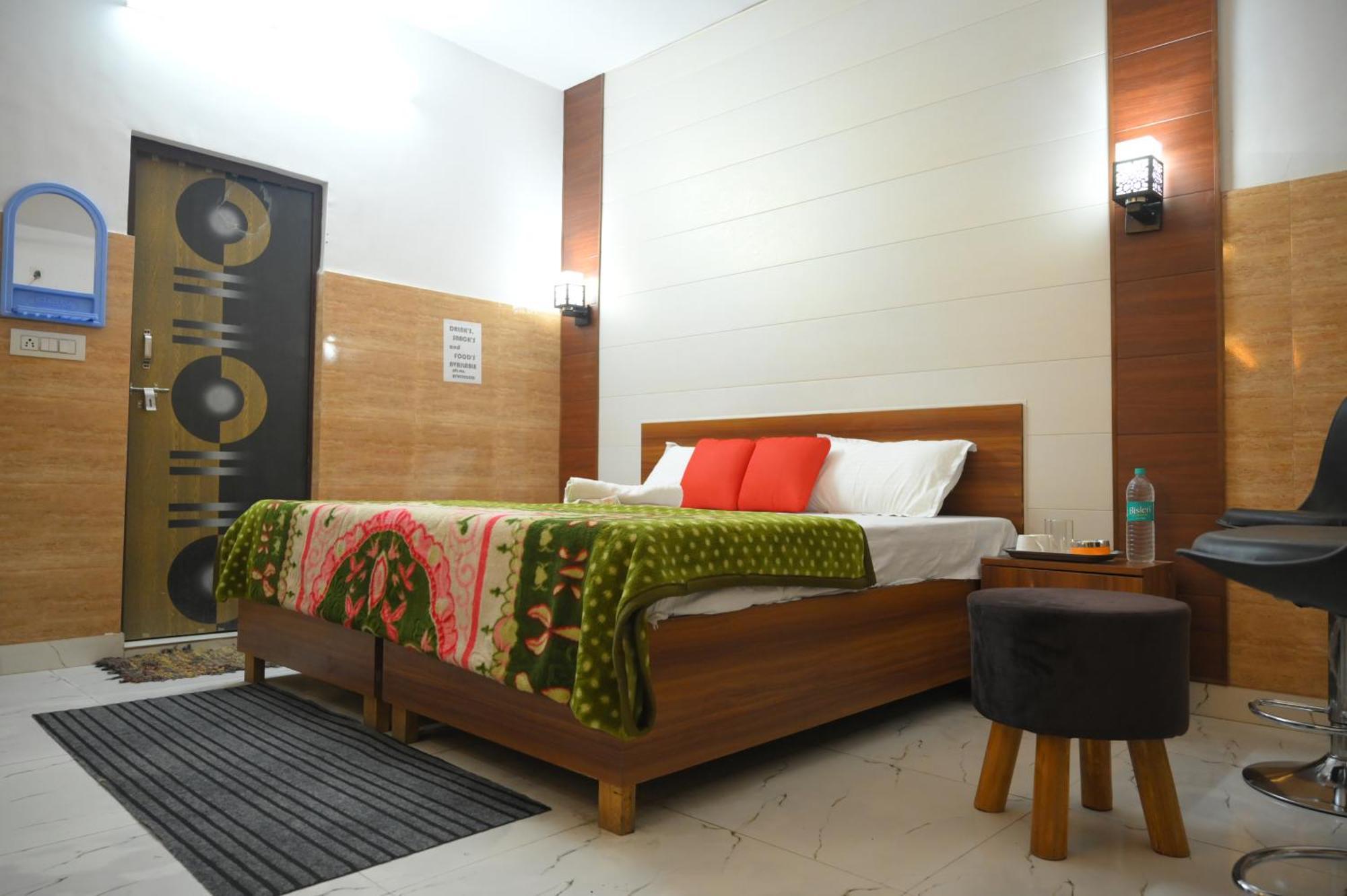 Hotel Starlight Meerut Exterior photo